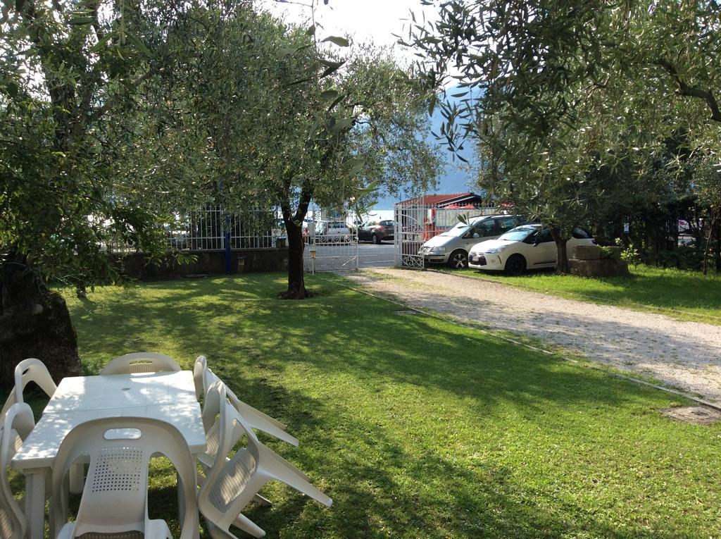 Apartamento Casa Claudia Assenza di Brenzone Habitación foto