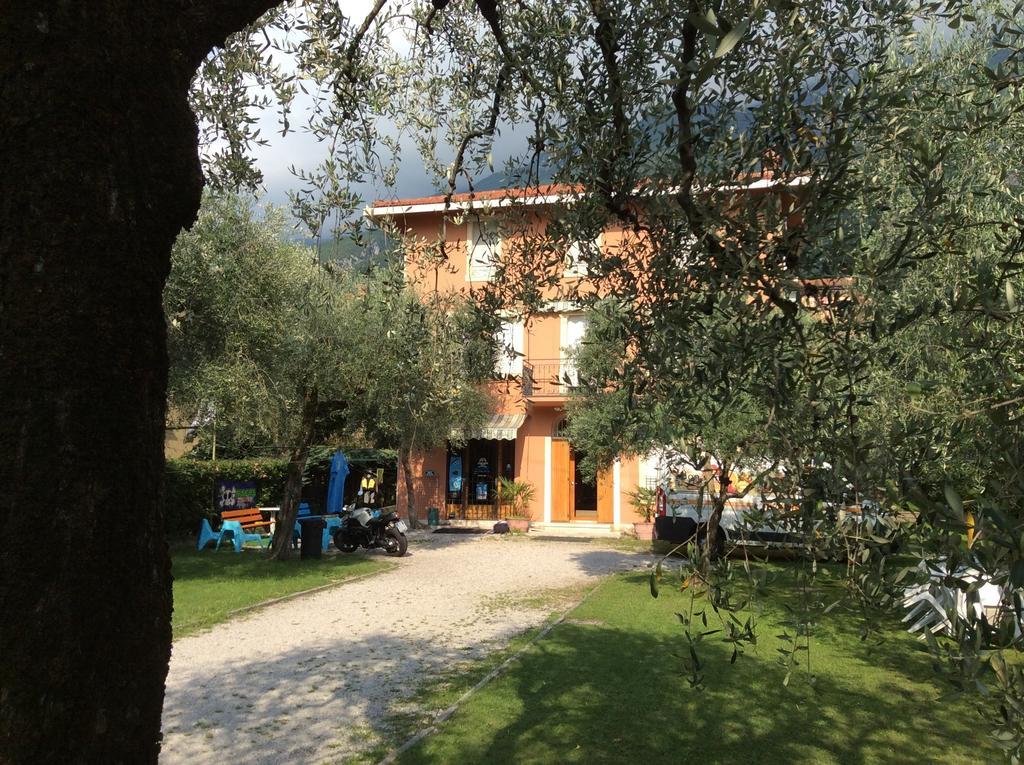 Apartamento Casa Claudia Assenza di Brenzone Habitación foto