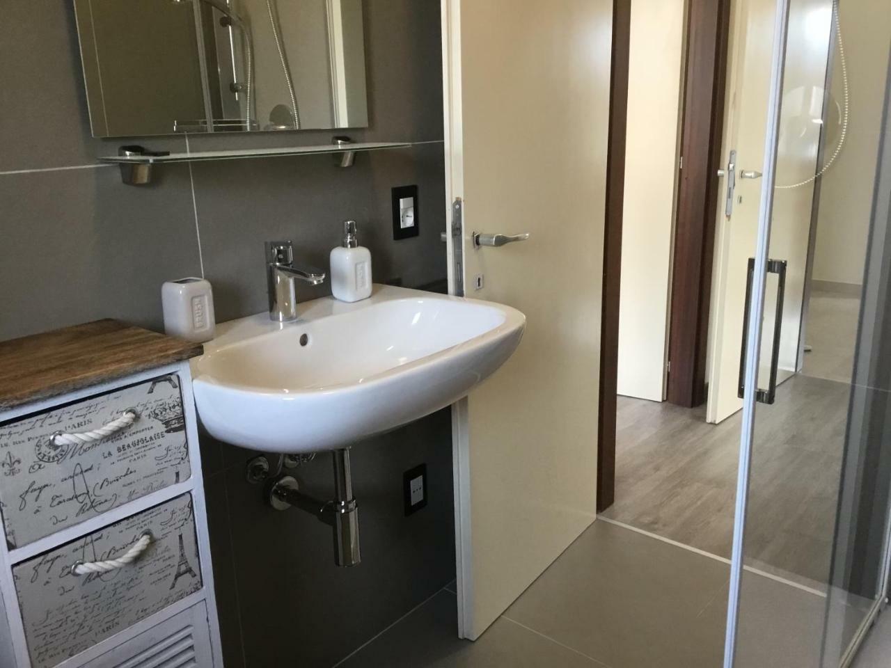 Apartamento Casa Claudia Assenza di Brenzone Exterior foto